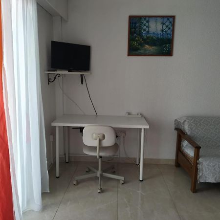 1 Bedroom Apartment Ларнака Екстериор снимка