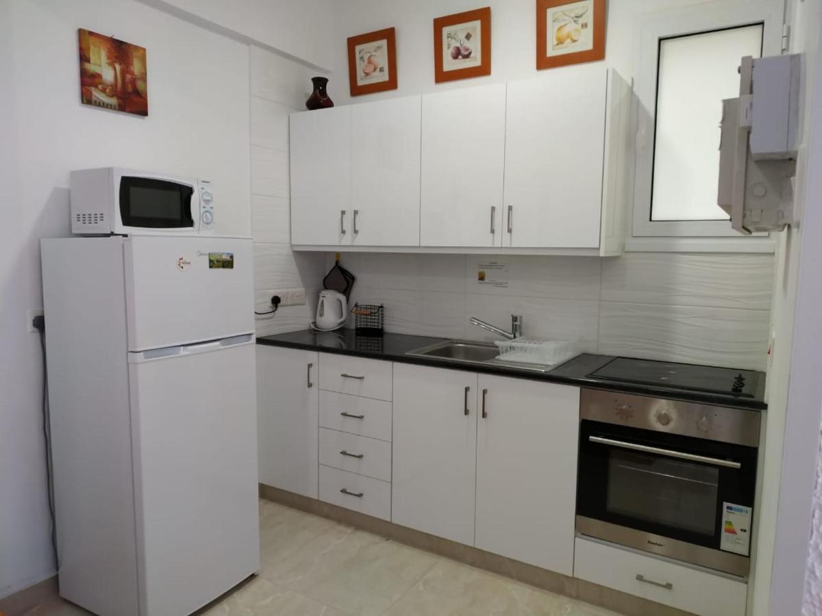 1 Bedroom Apartment Ларнака Екстериор снимка
