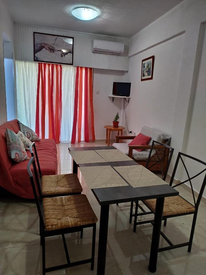 1 Bedroom Apartment Ларнака Екстериор снимка