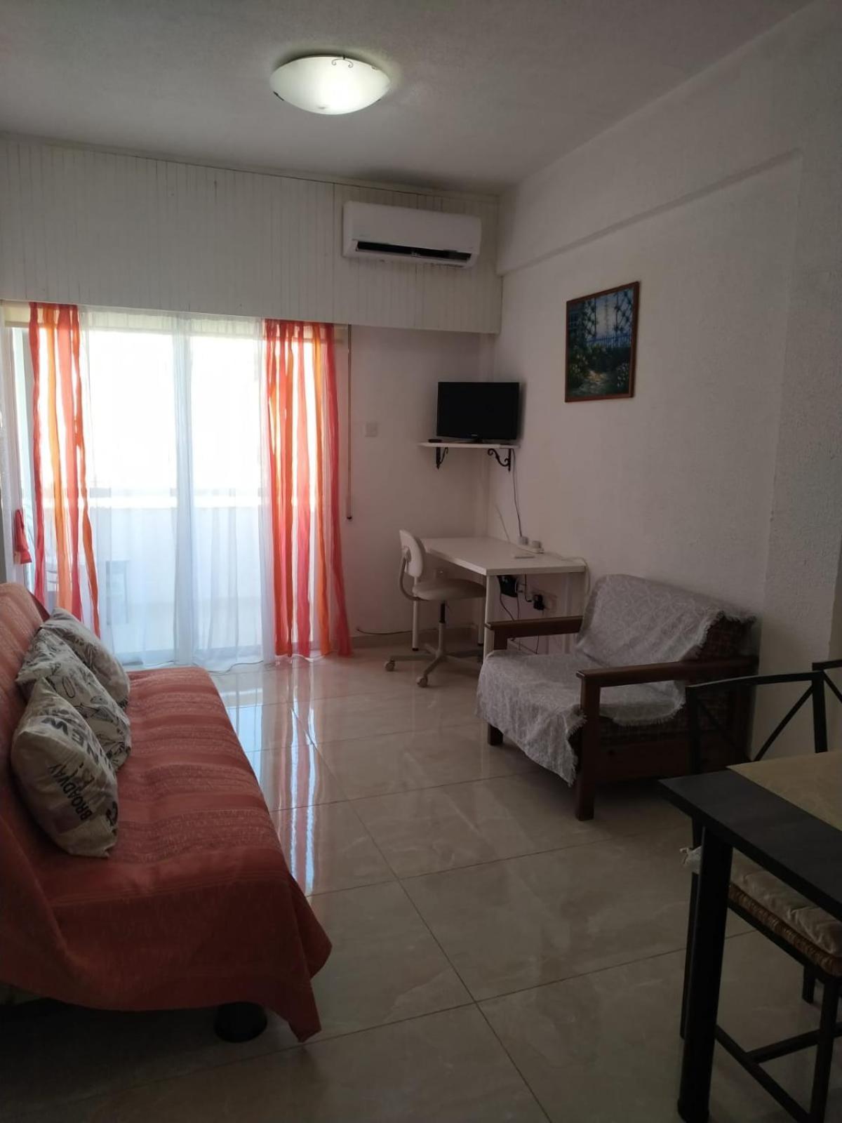 1 Bedroom Apartment Ларнака Екстериор снимка