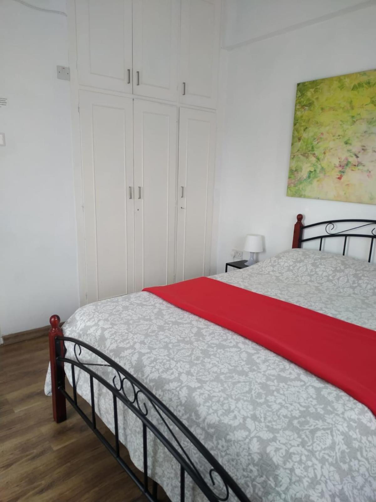 1 Bedroom Apartment Ларнака Стая снимка