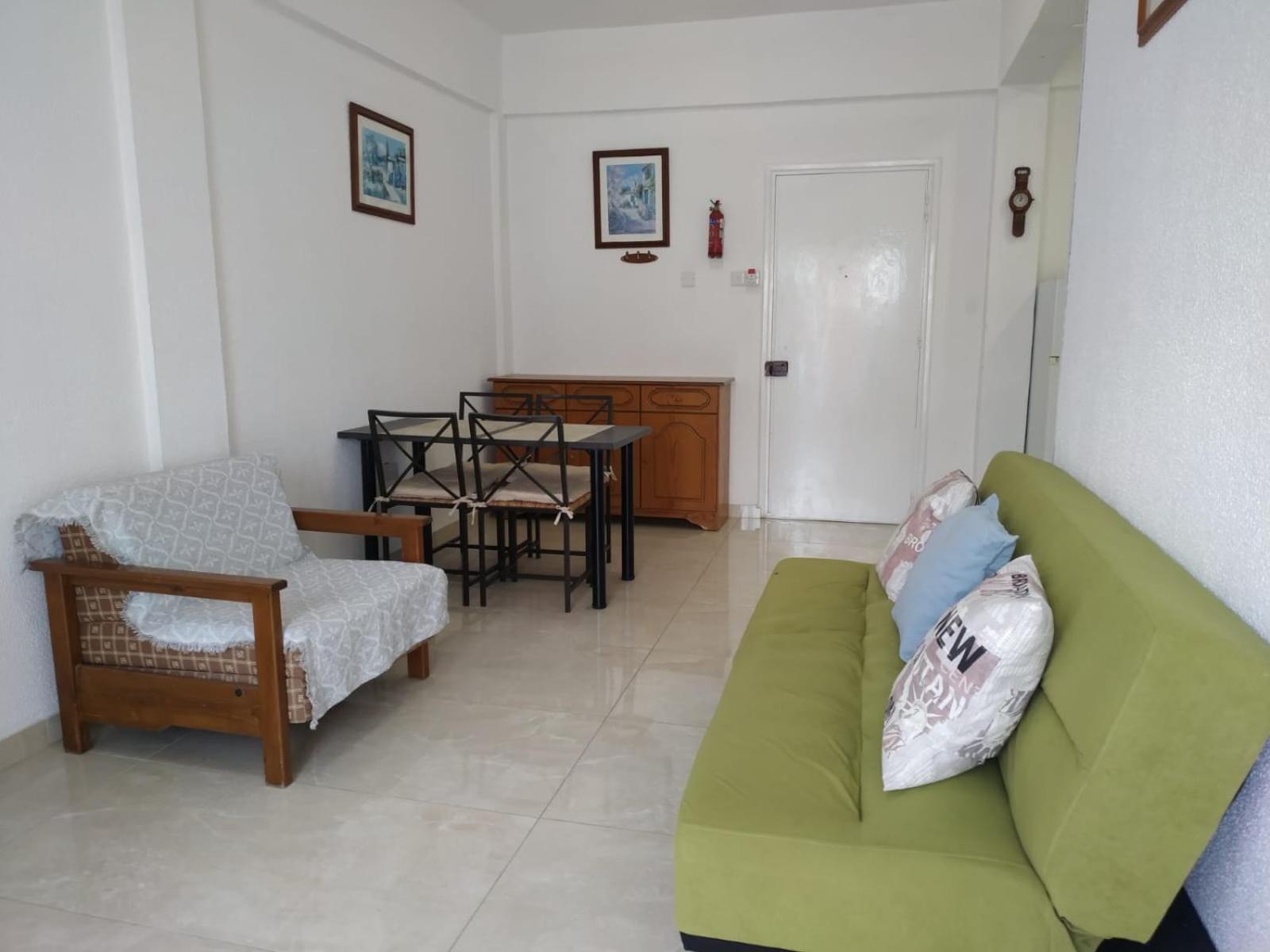 1 Bedroom Apartment Ларнака Стая снимка
